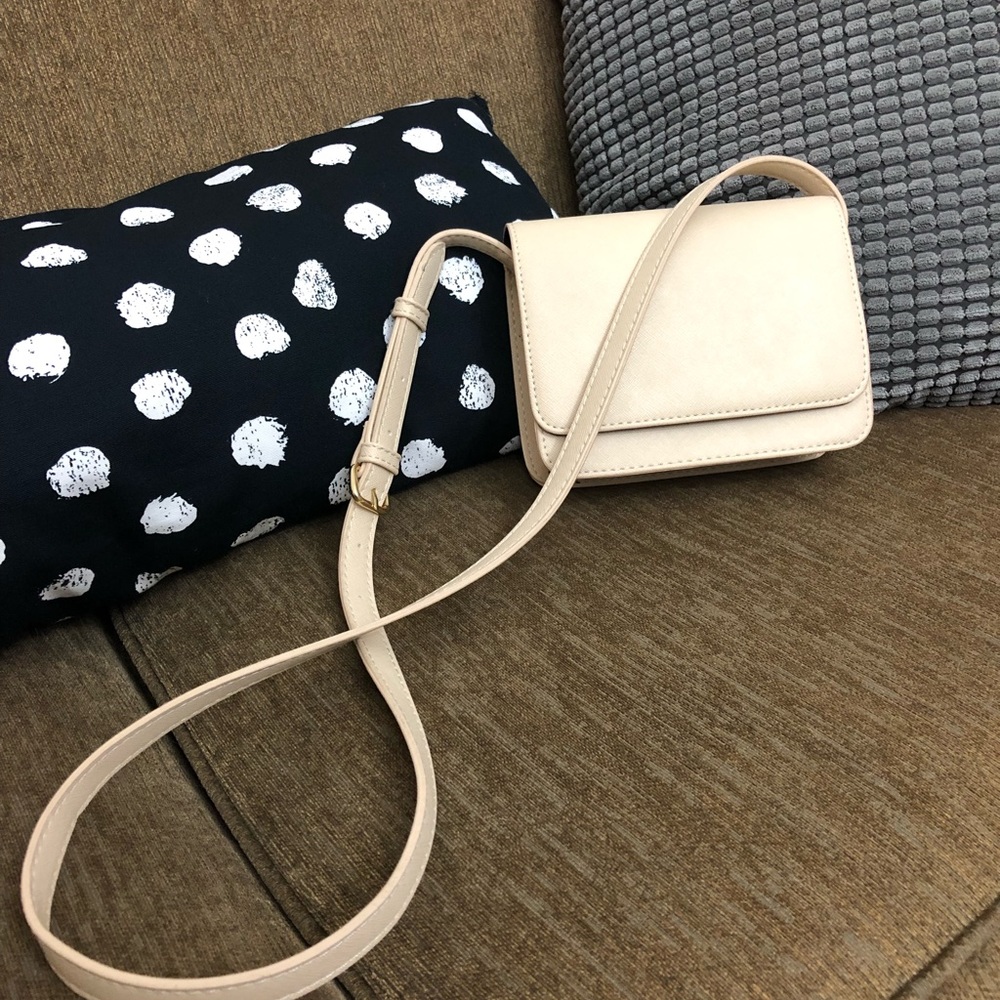 Nude crossbody purse